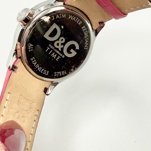 Dolce & Gabbana Fuchsia Crystal Watch | Authentic | New Battery! Great Condition - Picture 16 of 16